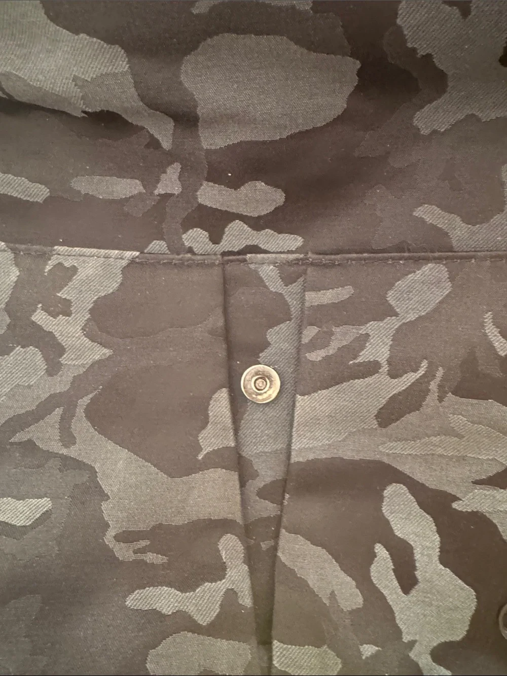 lululemon athletica Black & Gray Camo Messenger Crossbody